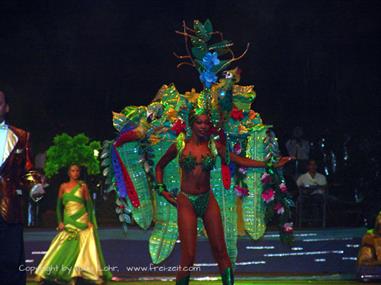2004 Cuba, Santiago de Cuba, Tropicana, DSC01082 B_B720